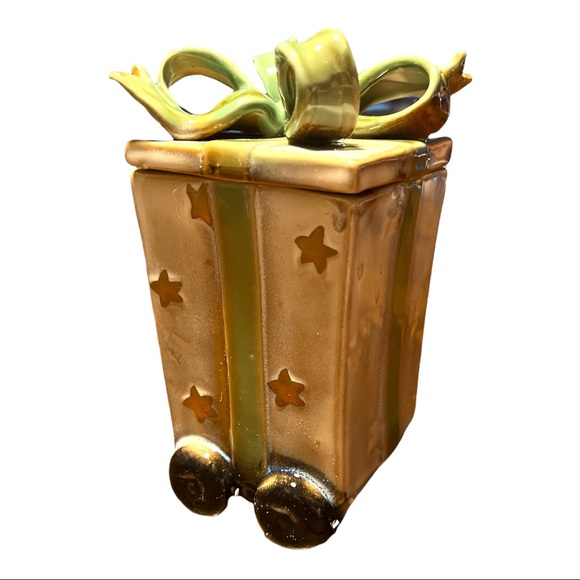 Holiday Christmas Set of 3 Canisters
